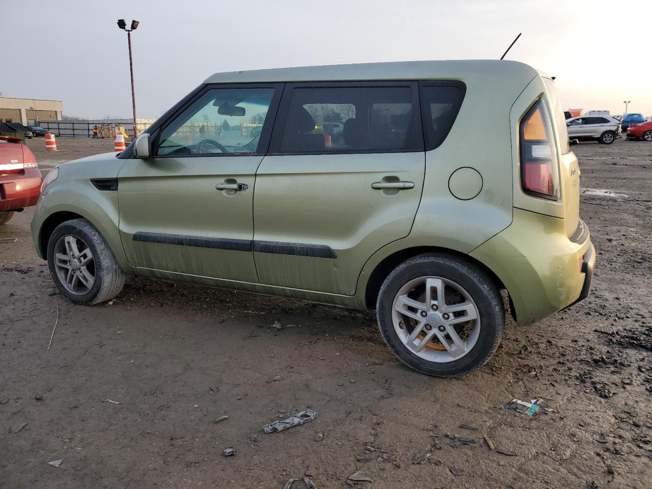 KNDJT2A28B7226711 2011 Kia Soul +