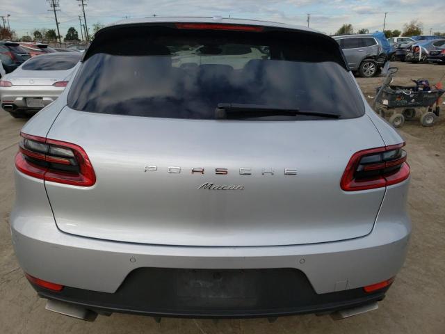 VIN WP1AA2A55JLB11780 2018 Porsche Macan no.6