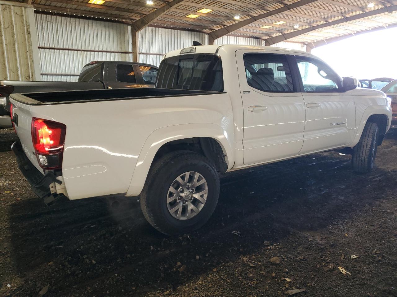 3TMAZ5CN0JM064245 TOYOTA TACOMA 2018