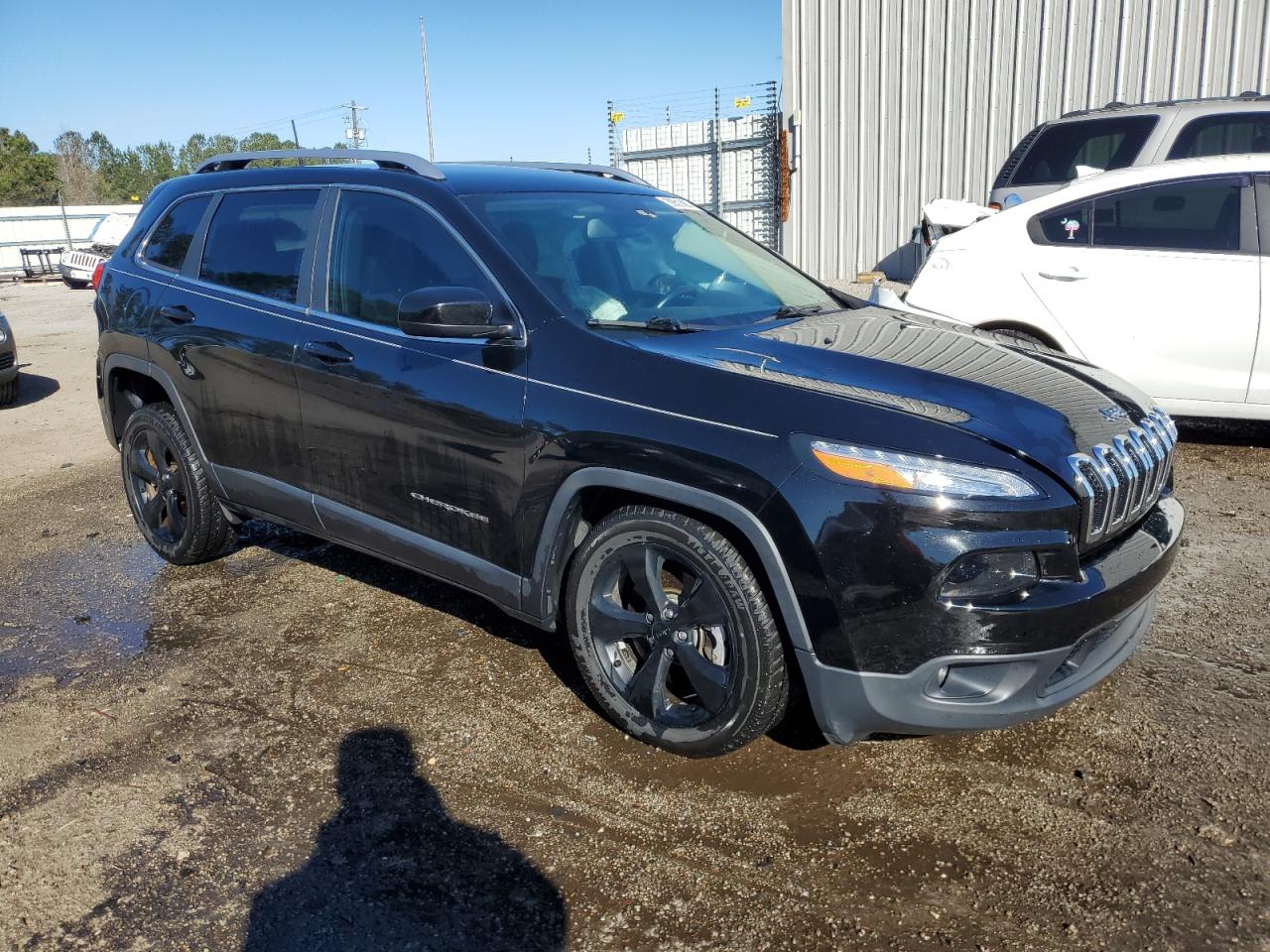 2018 Jeep Cherokee Latitude Plus vin: 1C4PJLLB5JD504208