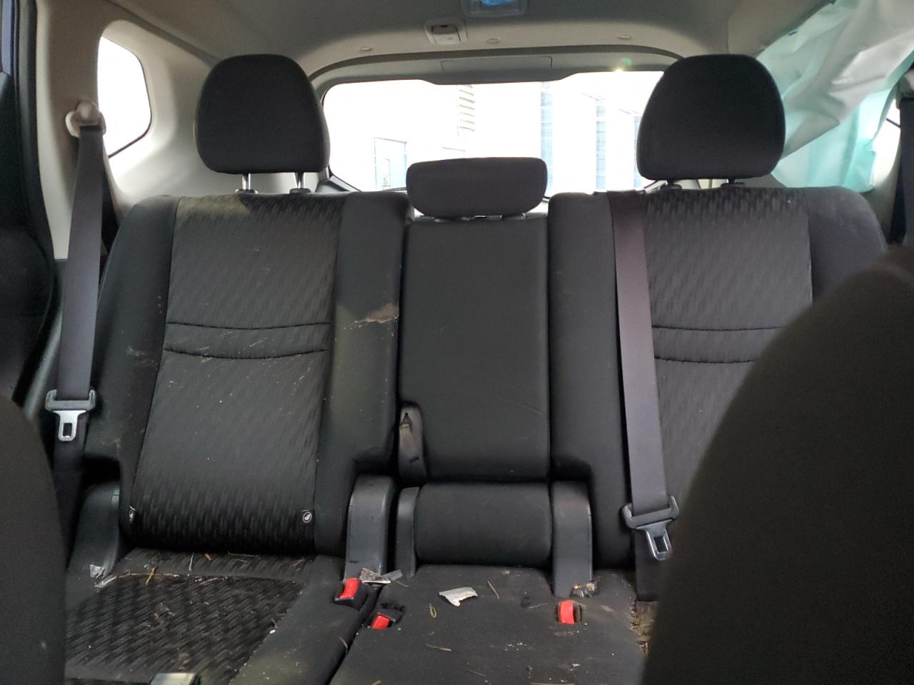 KNMAT2MV7JP529211 NISSAN ROGUE 2018