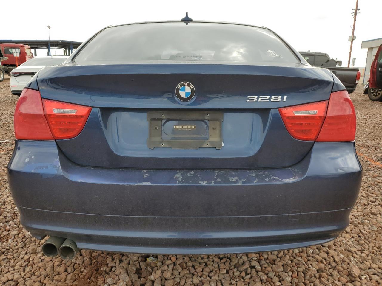 WBAPH7C59BE675856 2011 BMW 328 I