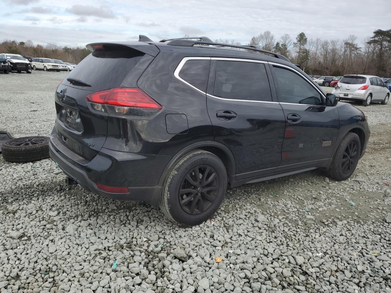 5N1AT2MT0HC770202 NISSAN ROGUE 2017