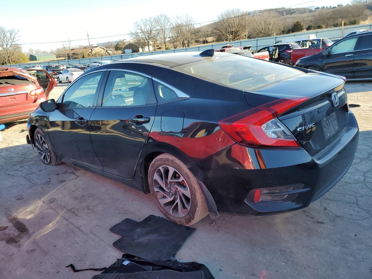 19XFC2F77JE031255 HONDA CIVIC 2018