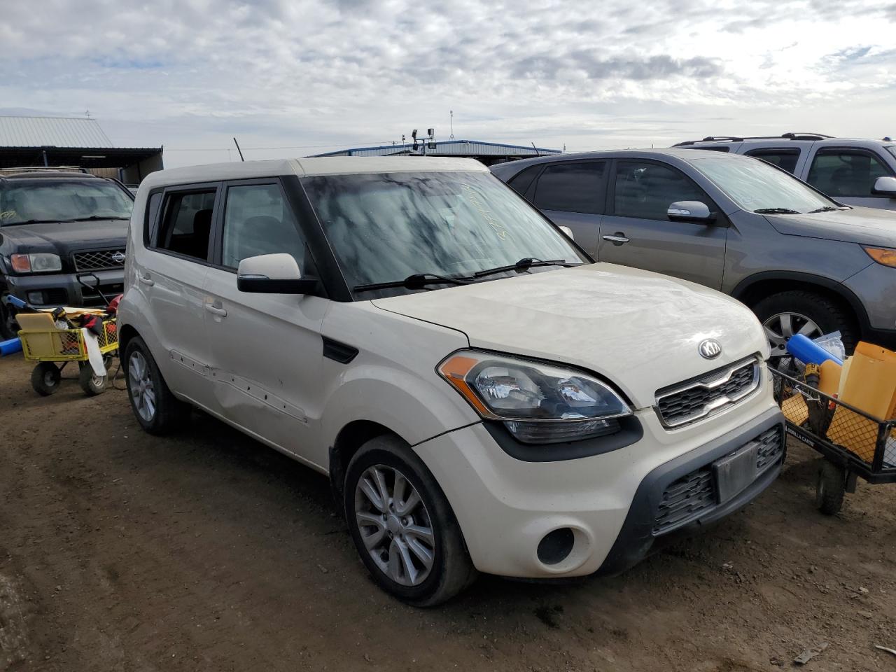 KNDJT2A60D7558275 2013 Kia Soul +