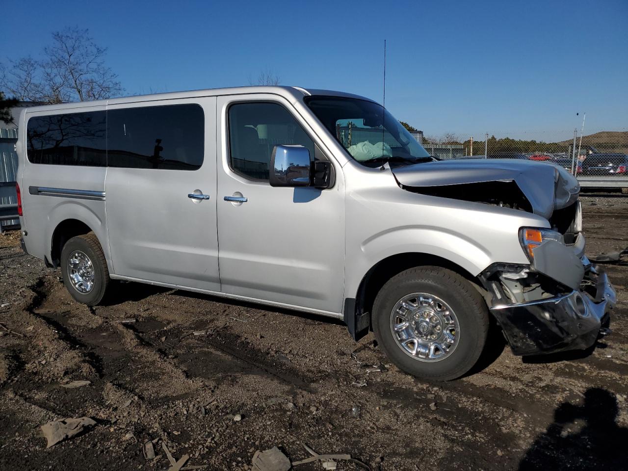 5BZAF0AA2KN852687 NISSAN NV 2019