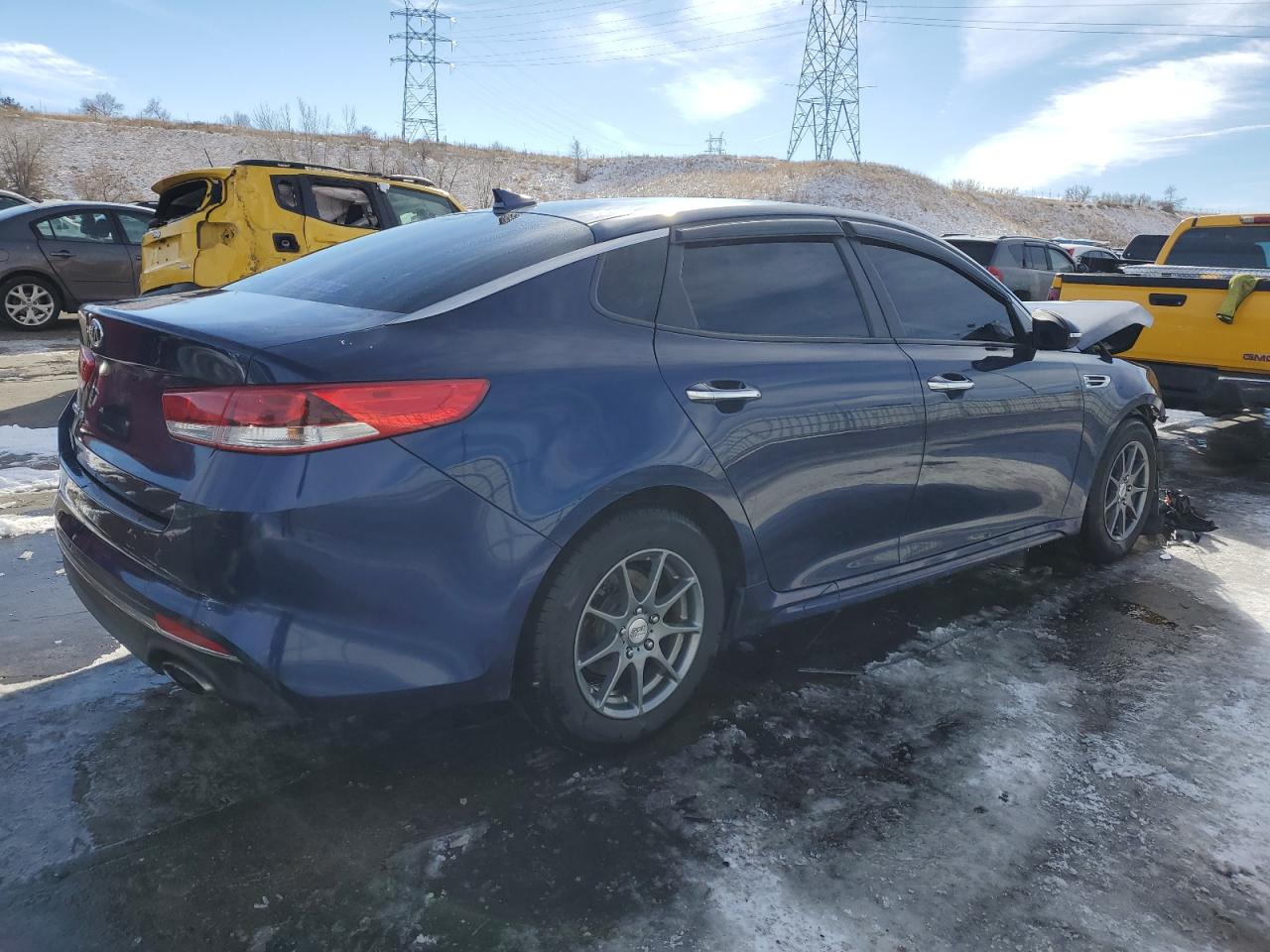 2018 Kia Optima Lx vin: 5XXGT4L32JG181475