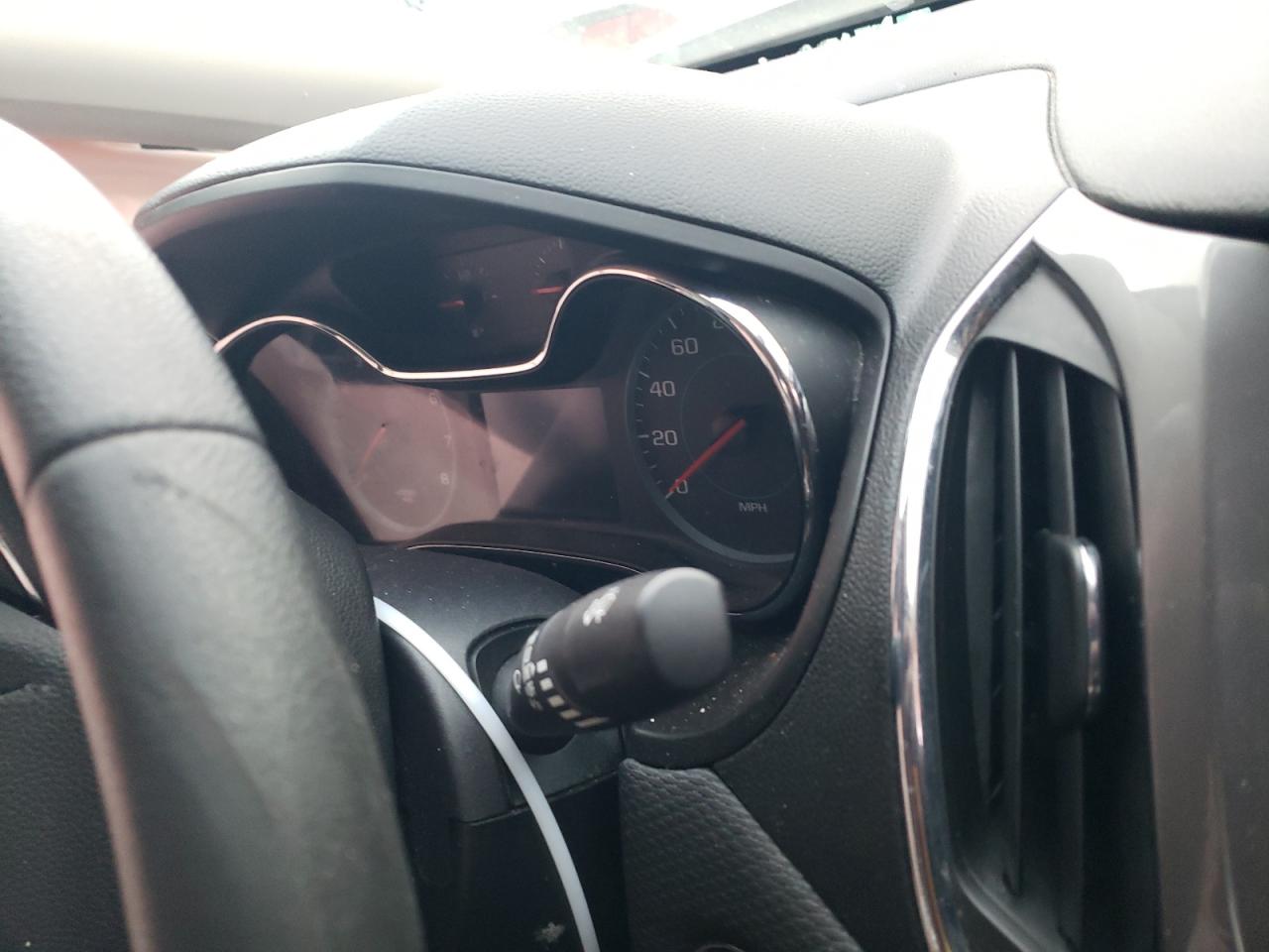 1G1BE5SM9J7102129 CHEVROLET CRUZE 2018
