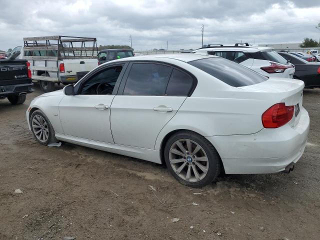 WBAPH7G54BNM56801 | 2011 BMW 328 i