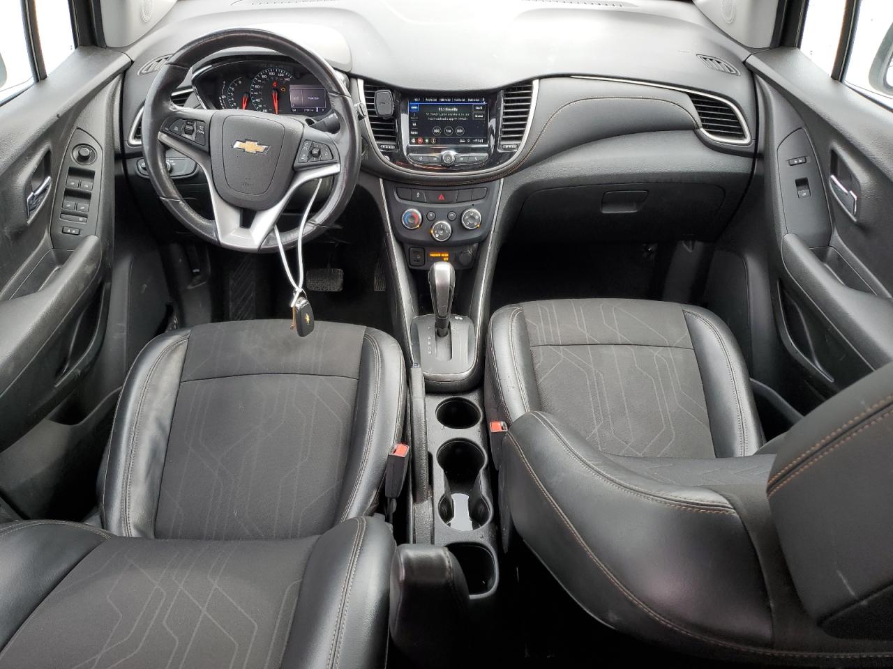 3GNCJLSB3KL353002 CHEVROLET TRAX 2019