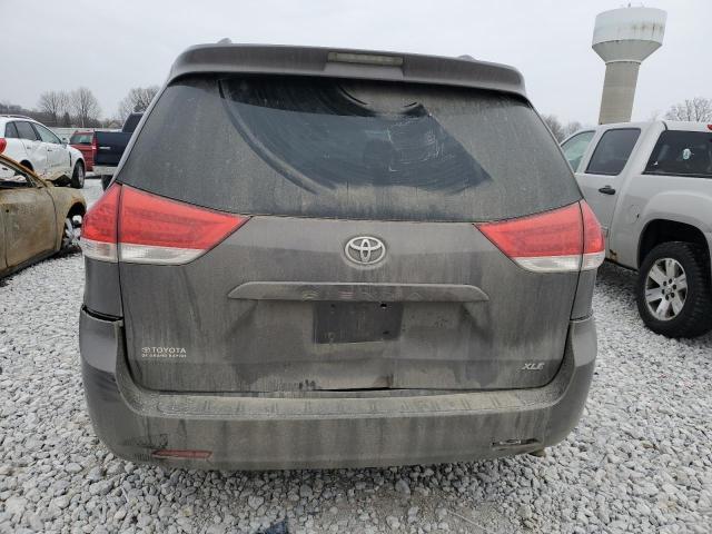 2012 Toyota Sienna - Image 6