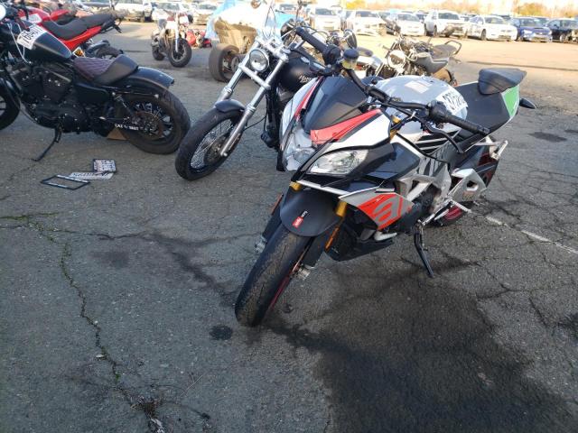 2017 APRILIA TUONO V4 1 - ZD4KGUA03HS000010