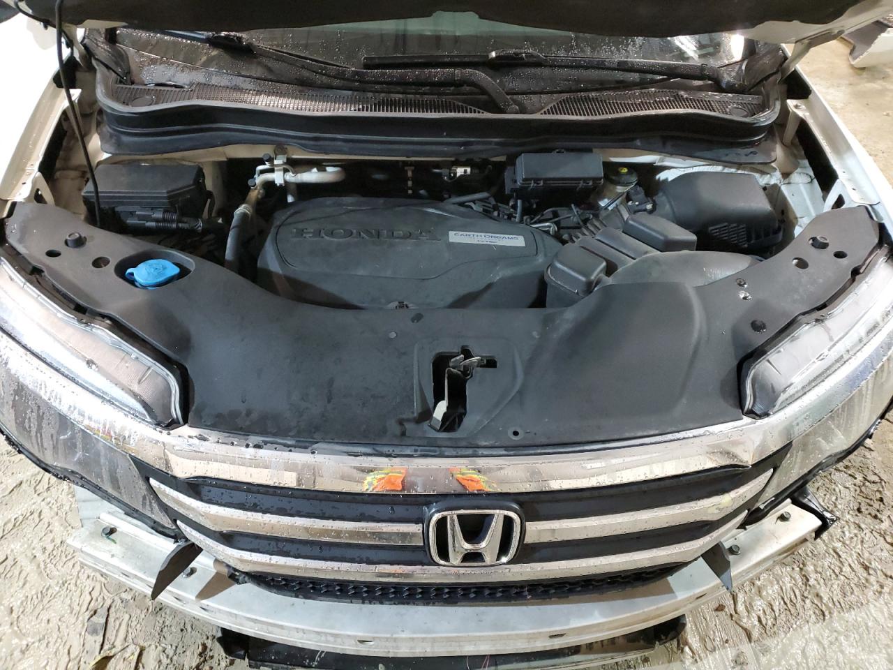 5FNYF6H82GB097714 HONDA PILOT 2016