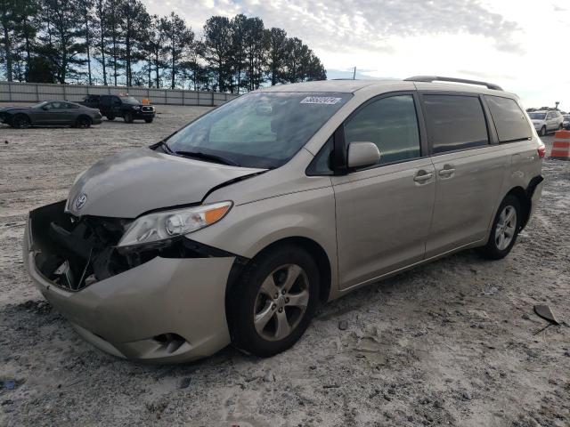 2016 Toyota Sienna LE