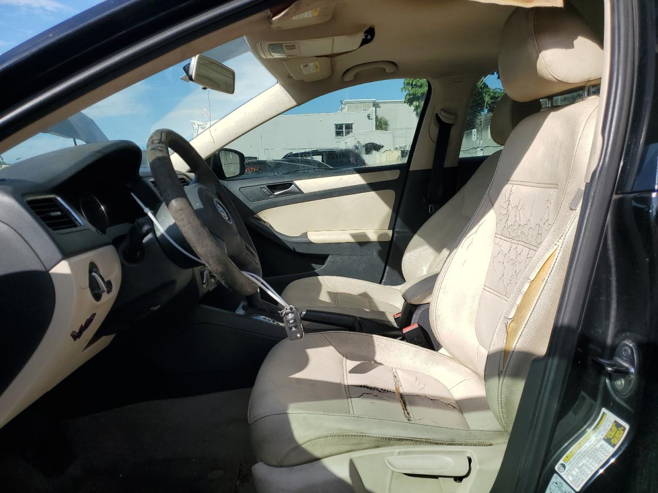 3VWDP7AJ4CM337881 2012 Volkswagen Jetta Se