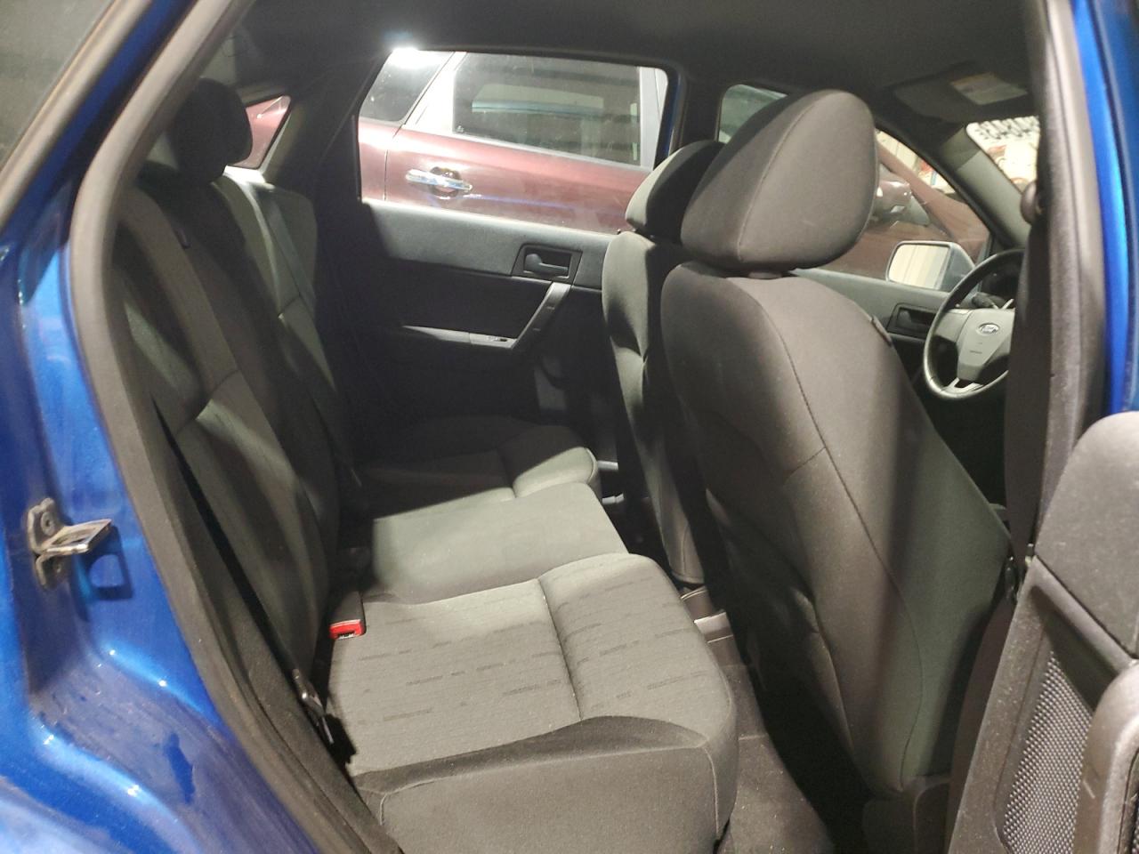 1FAHP3FN5AW164304 2010 Ford Focus Se