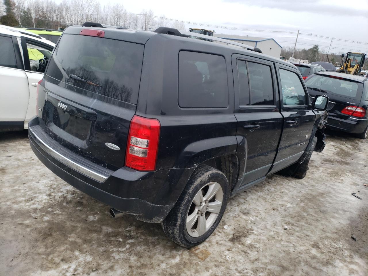 1J4NF4GB7BD173216 2011 Jeep Patriot Latitude