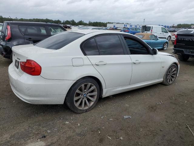 WBAPH7G54BNM56801 | 2011 BMW 328 i