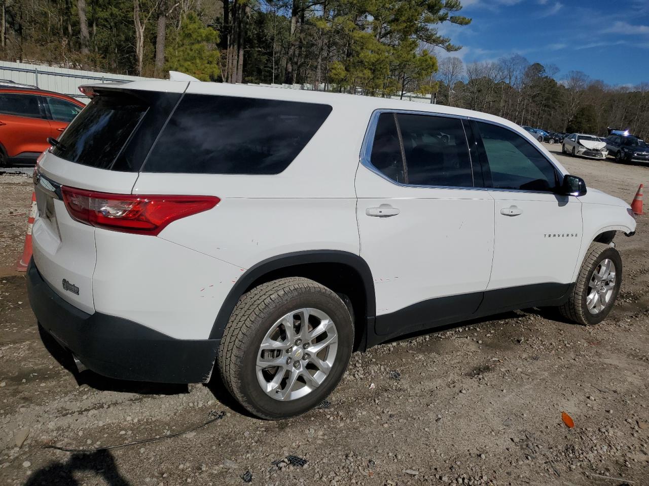 1GNERFKW0KJ258586 CHEVROLET TRAVERSE 2019