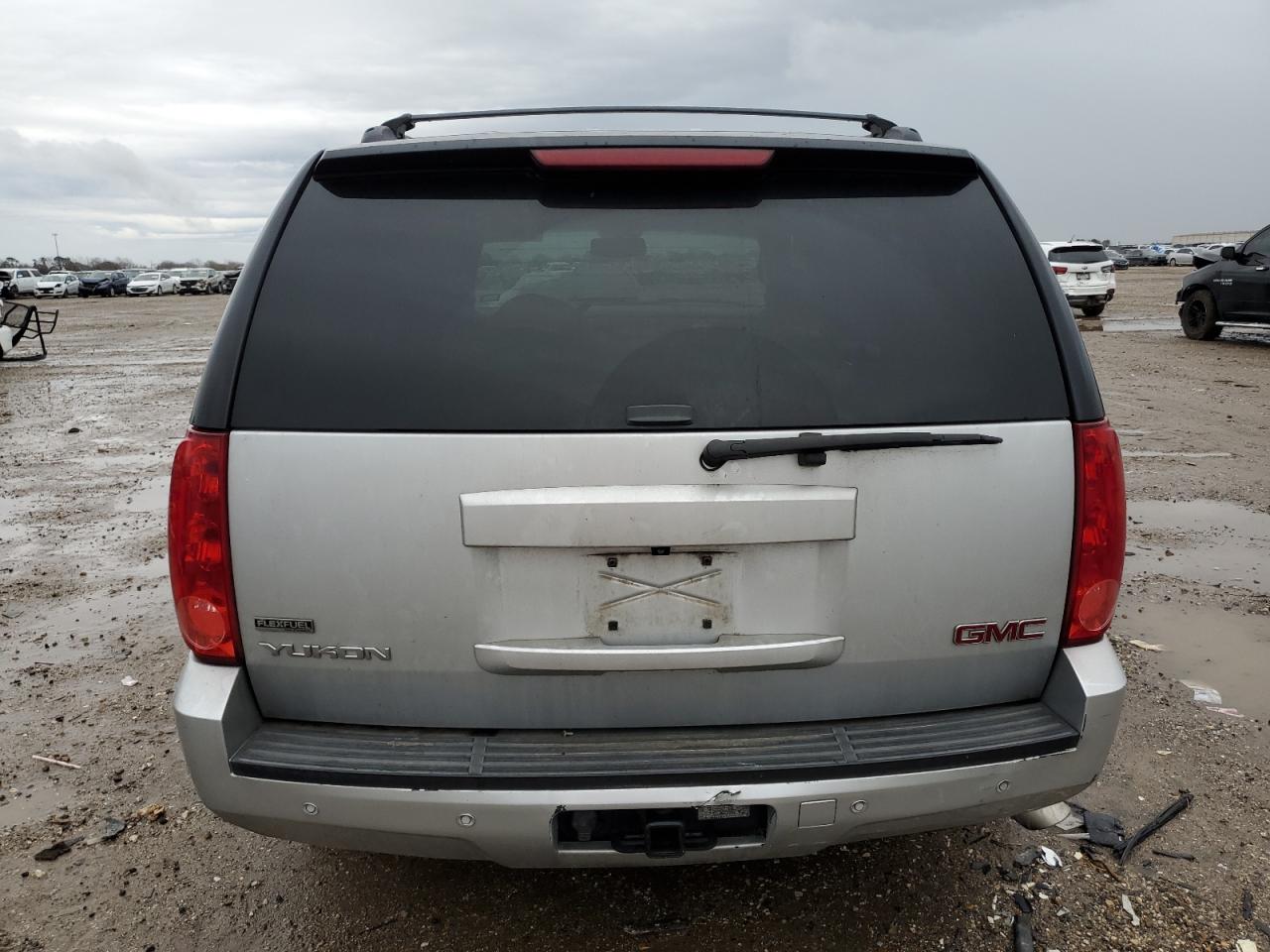 1GKS1CE07CR200412 2012 GMC Yukon Slt