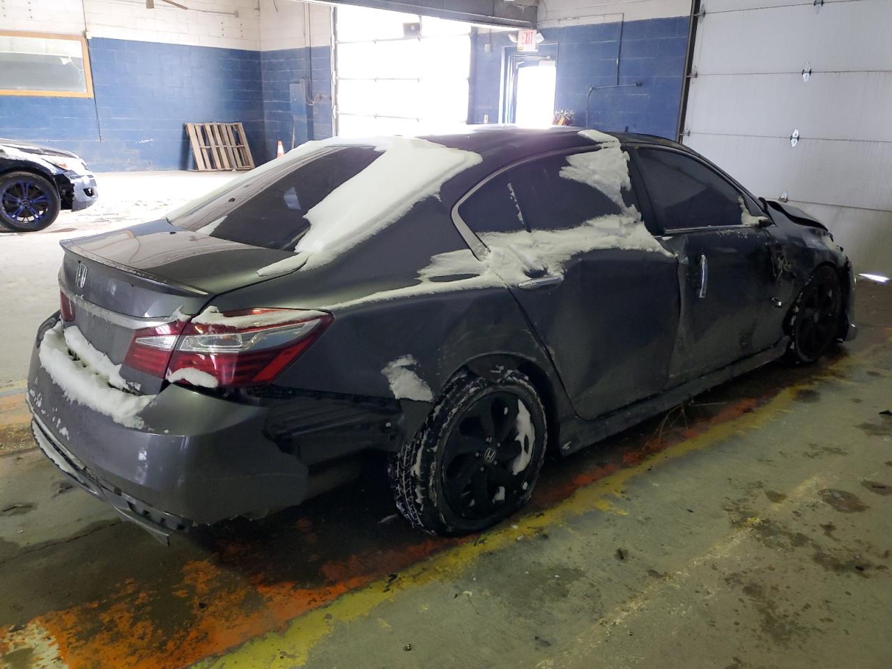 1HGCR2F89GA070064 HONDA ACCORD 2016