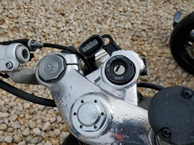 2020 TRIUMPH MOTORCYCLE THRUXTON R - SMTD56HR2LT995085