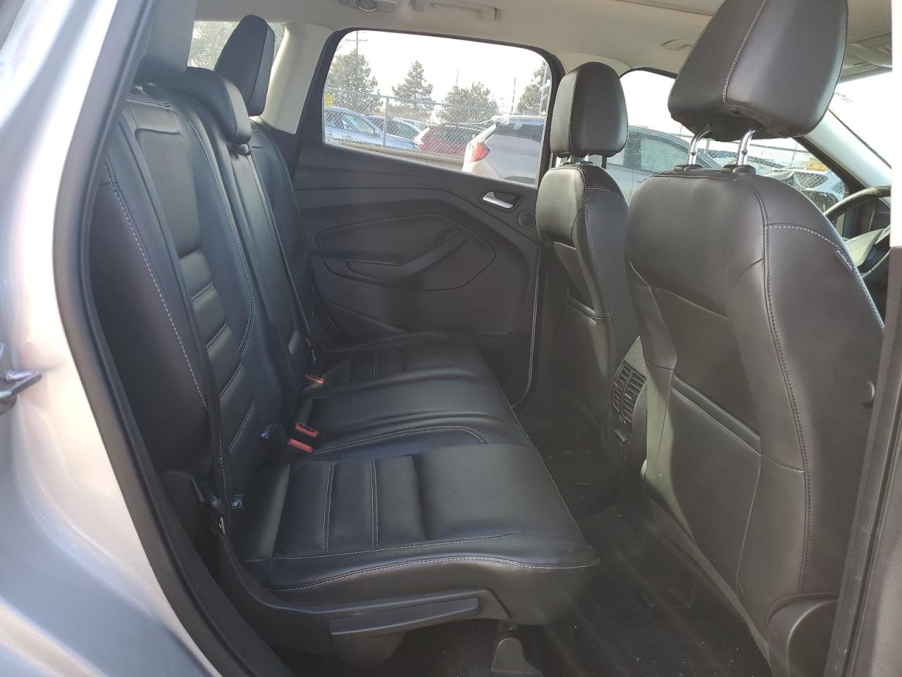 1FMCU9J93HUA50412 FORD ESCAPE 2017