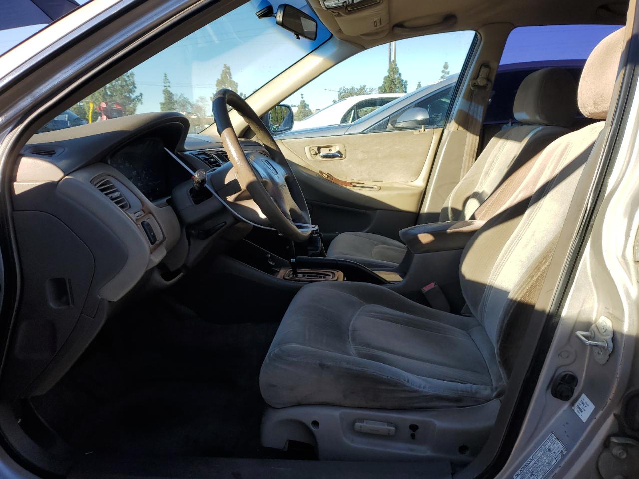 1HGCG1646XA032921 1999 Honda Accord Lx