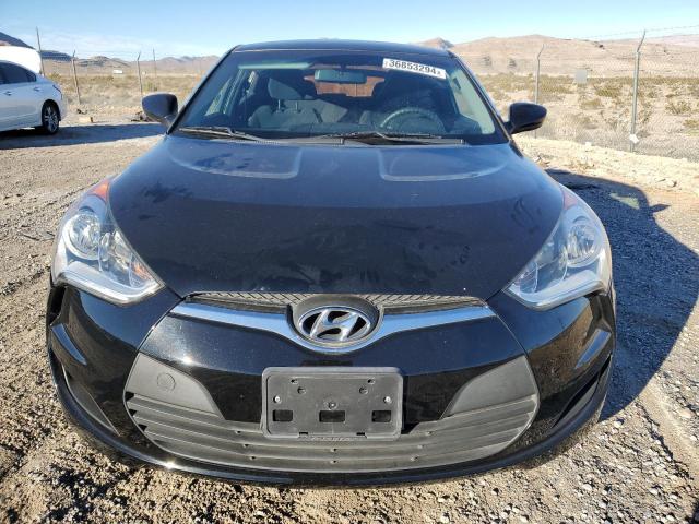 Image 5 of 2016 Hyundai Veloster salvage vehicle - Lot #36853294 at Copart