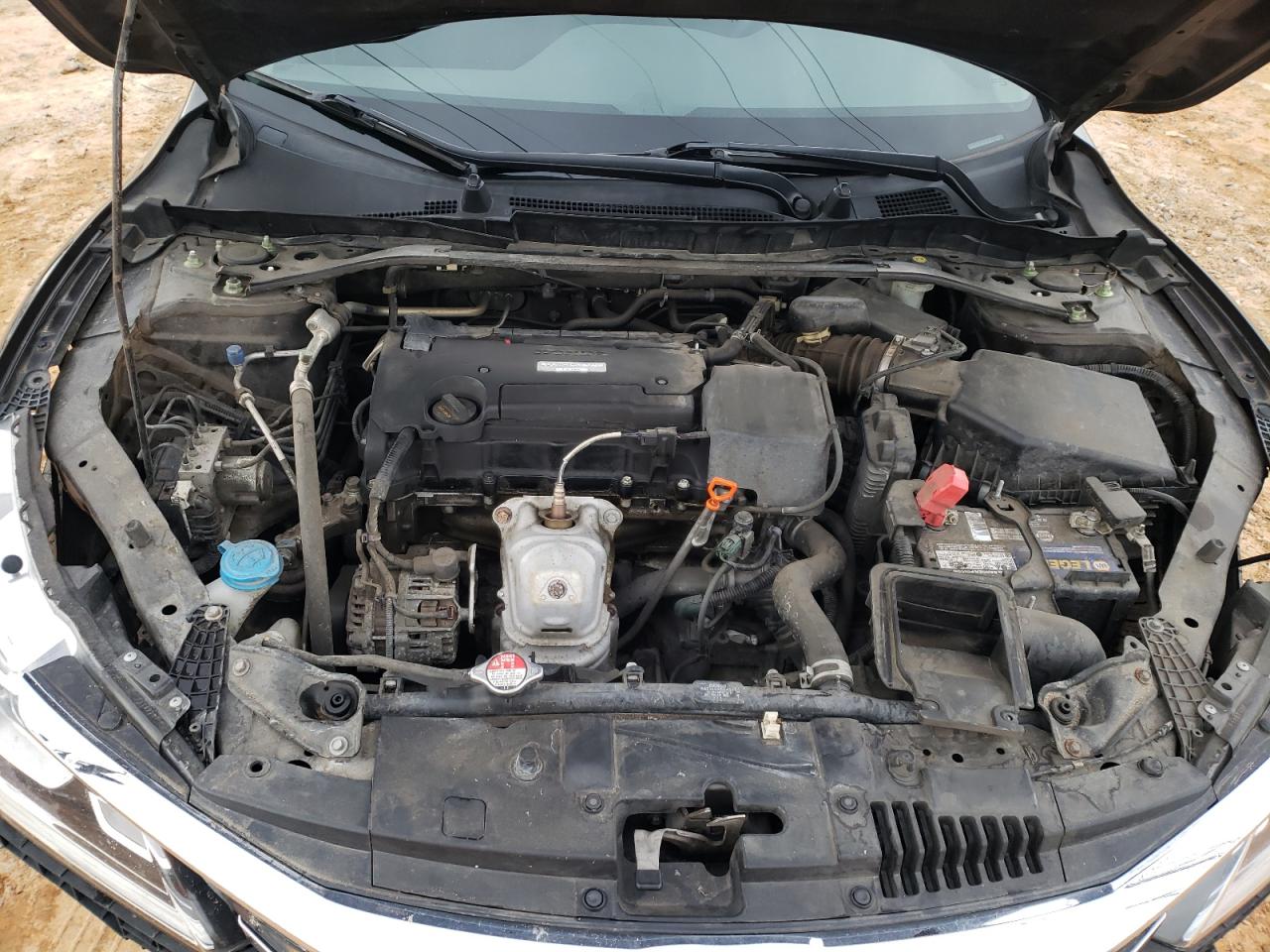 VIN: 1HGCR2F73GA147678 2016 HONDA ACCORD