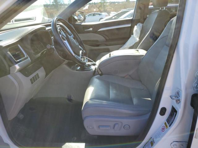 VIN 5TDJZRFH2KS930042 2019 Toyota Highlander, SE no.7