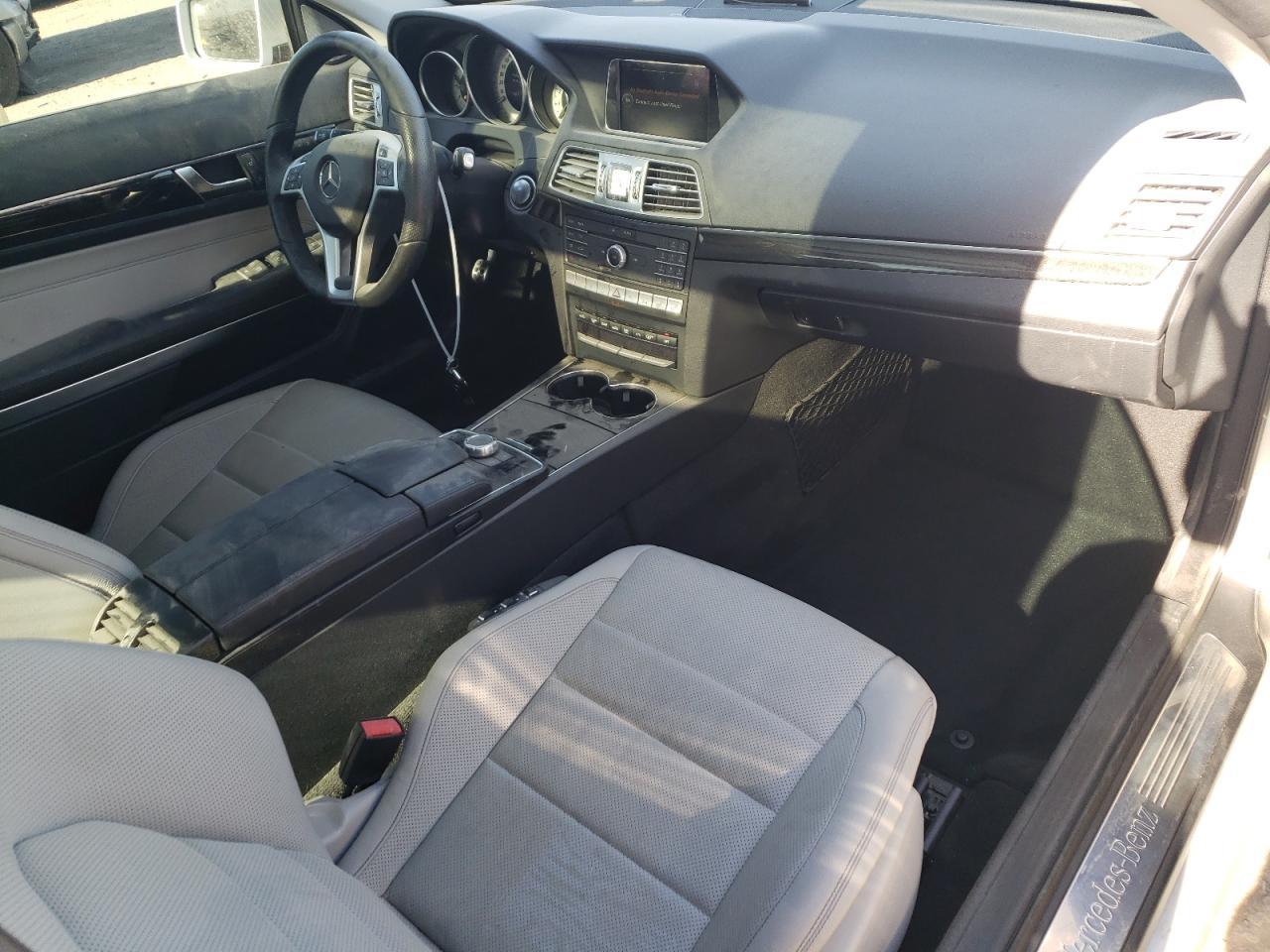 MERCEDES-BENZ E-CLASS 400