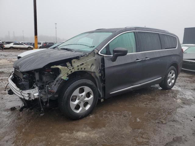 2017 Chrysler Pacifica Touring L Plus