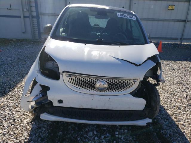 VIN WMEFJ5DA8GK139493 2016 Smart Fortwo no.5