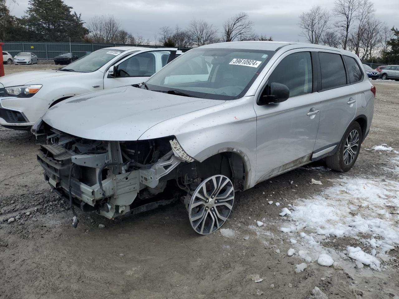 2018 Mitsubishi Outlander Es vin: JA4AD2A34JZ038061