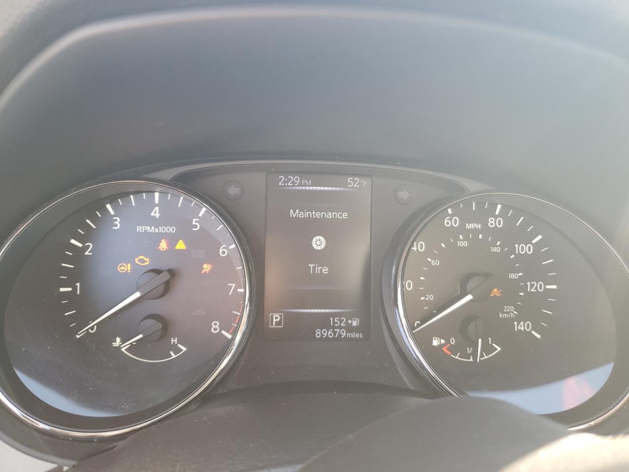 JN1BJ1CR8HW127774 NISSAN ROGUE 2017