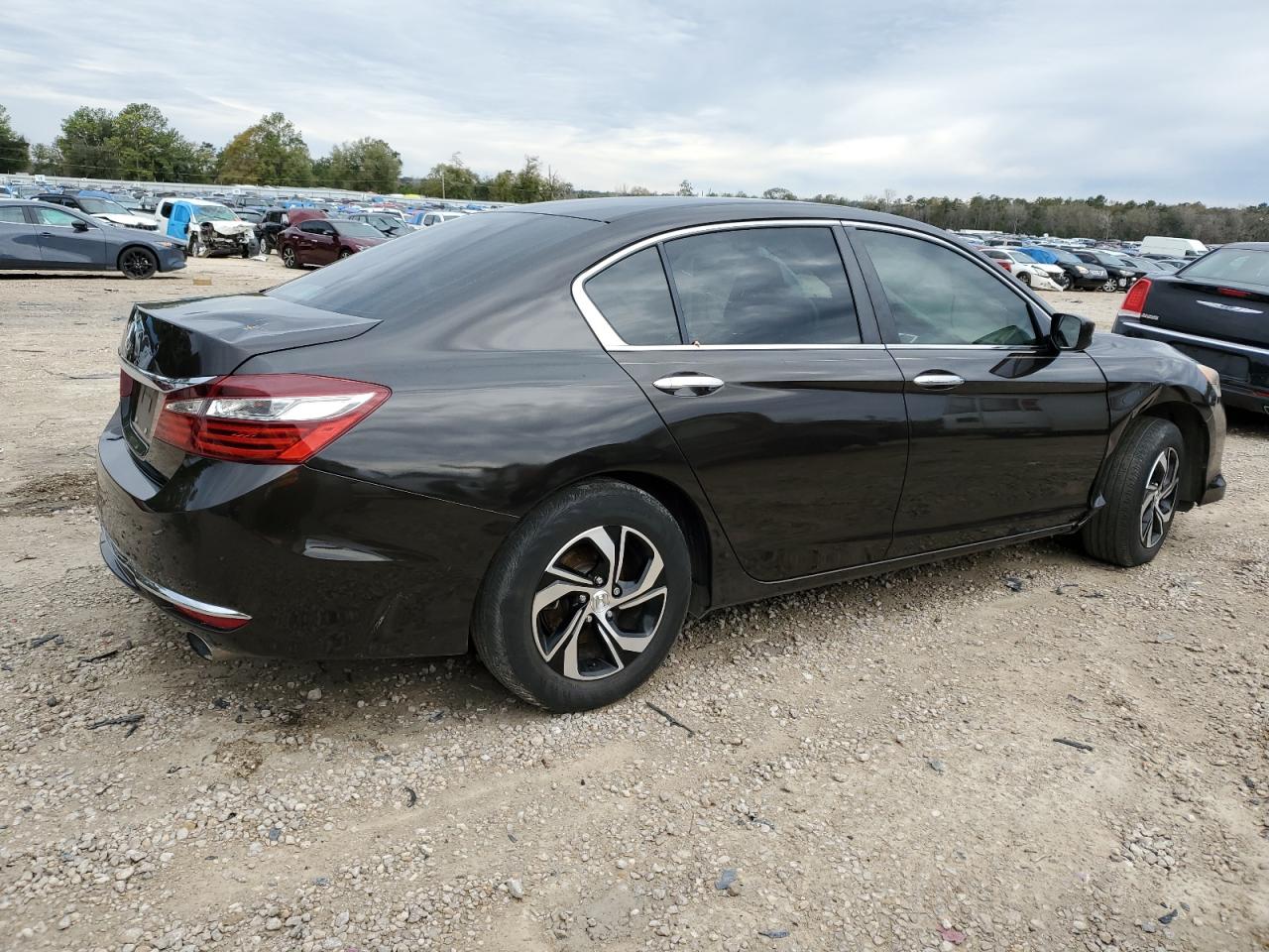 1HGCR2F38HA085287 HONDA ACCORD 2017