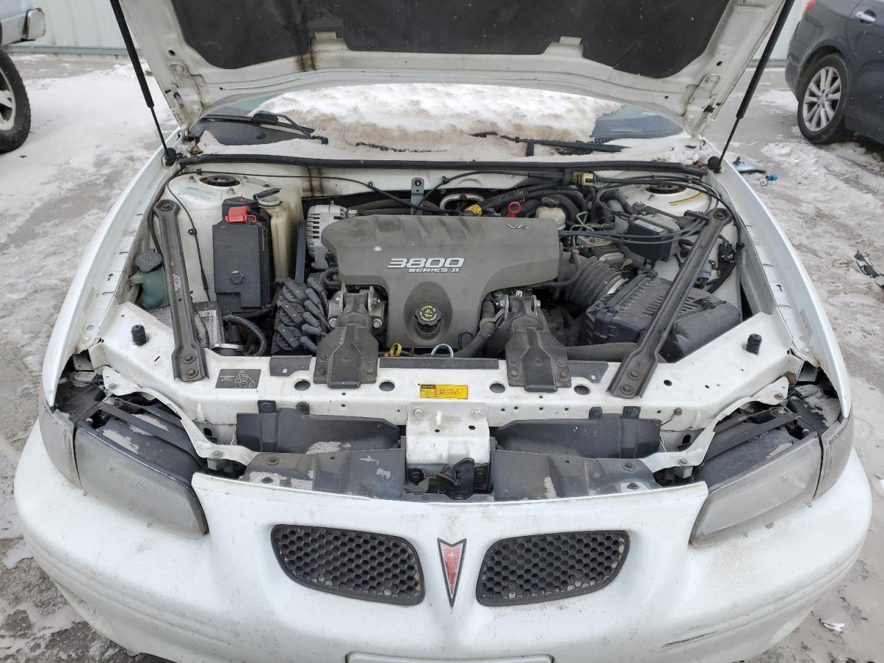 1g2wp12k5yf272244 1G2WP12K5YF272244 2000 Pontiac Grand Prix Gt