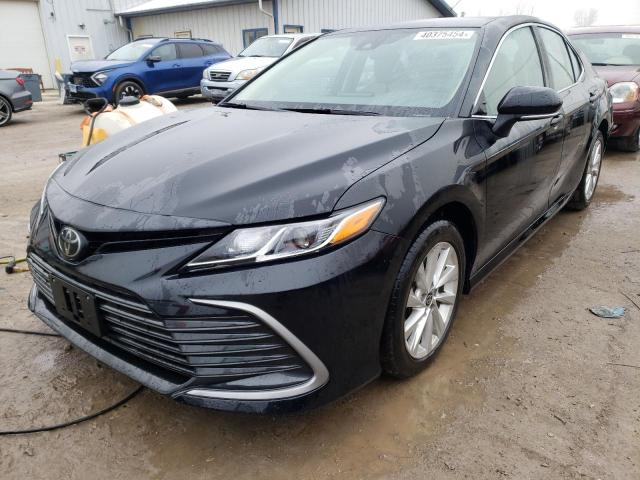 Lot #2471282959 2023 TOYOTA CAMRY LE salvage car