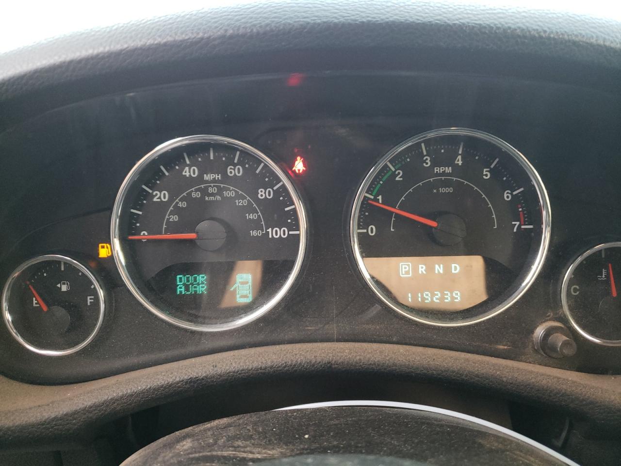 1C4BJWEG1EL273159 2014 Jeep Wrangler Unlimited Sahara