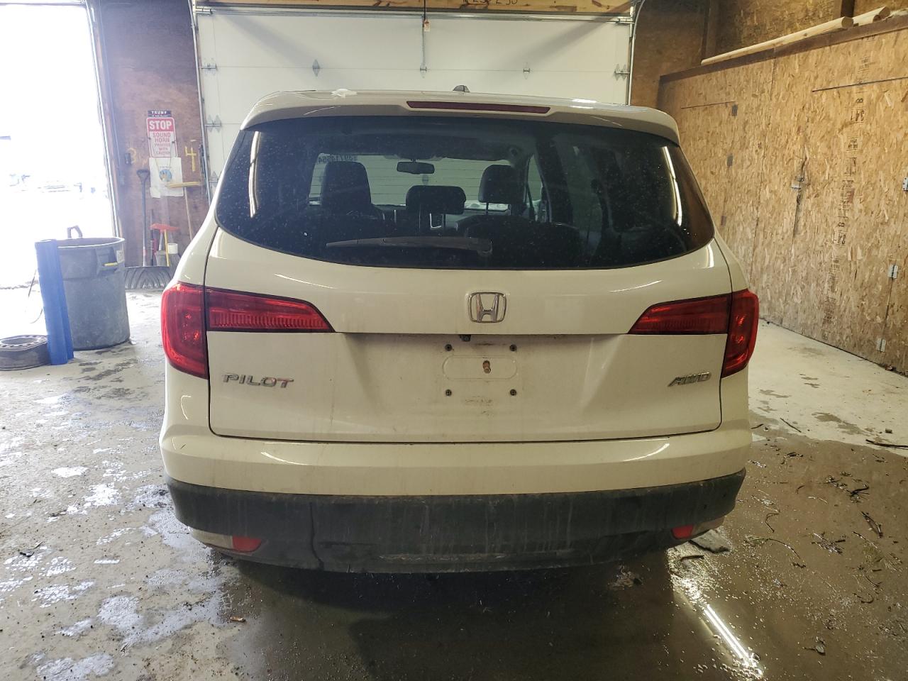 5FNYF6H52HB041876 HONDA PILOT 2017