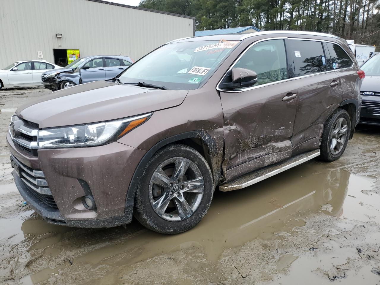 Lot #2339927443 2018 TOYOTA HIGHLANDER