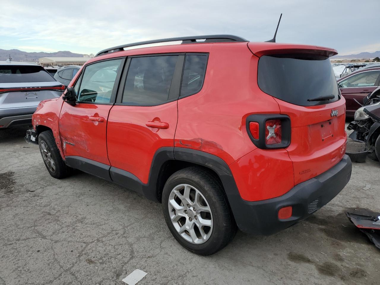 2018 Jeep Renegade Latitude vin: ZACCJABB2JPH87785