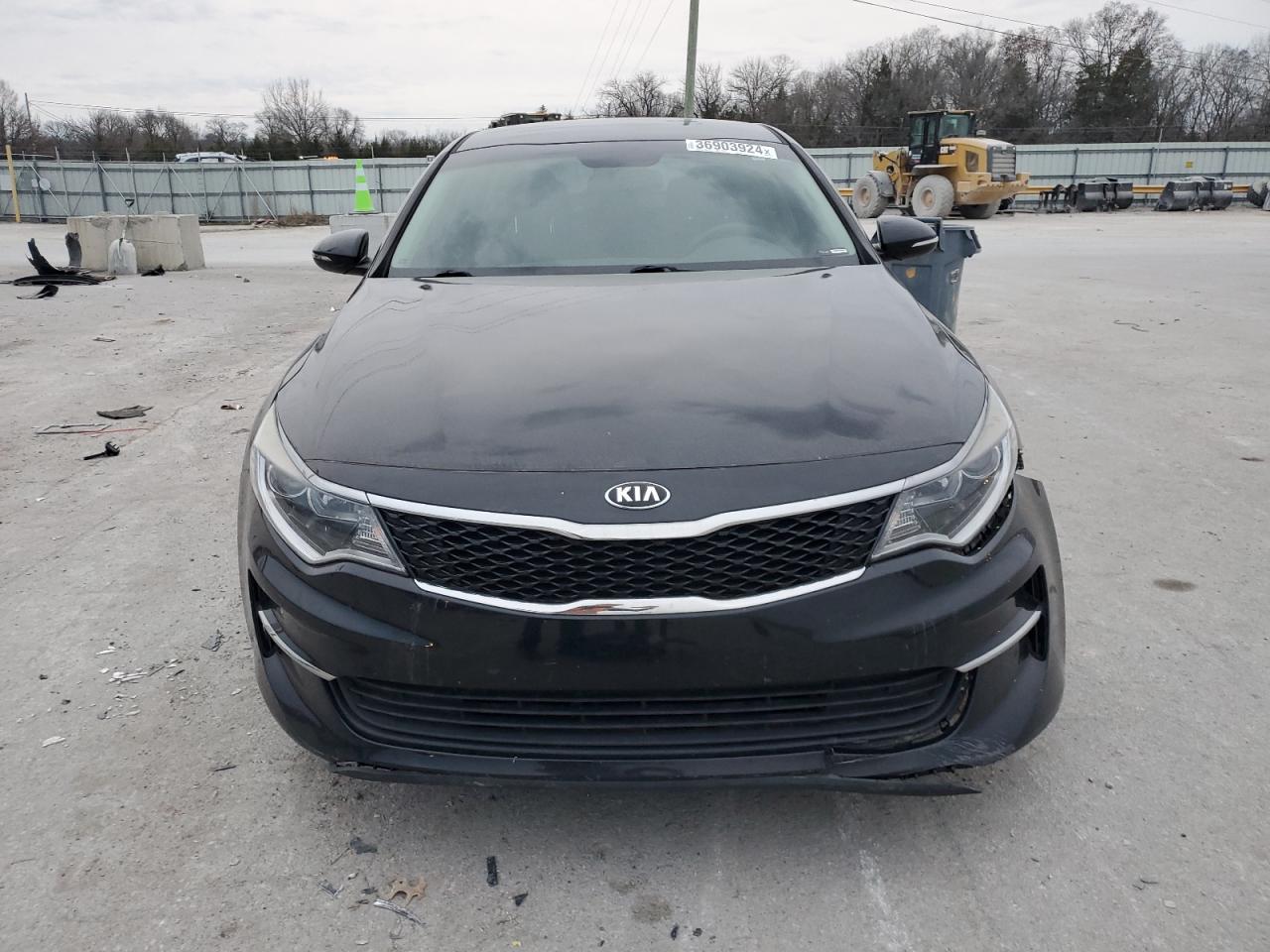 2017 Kia Optima Lx vin: 5XXGT4L35HG123516