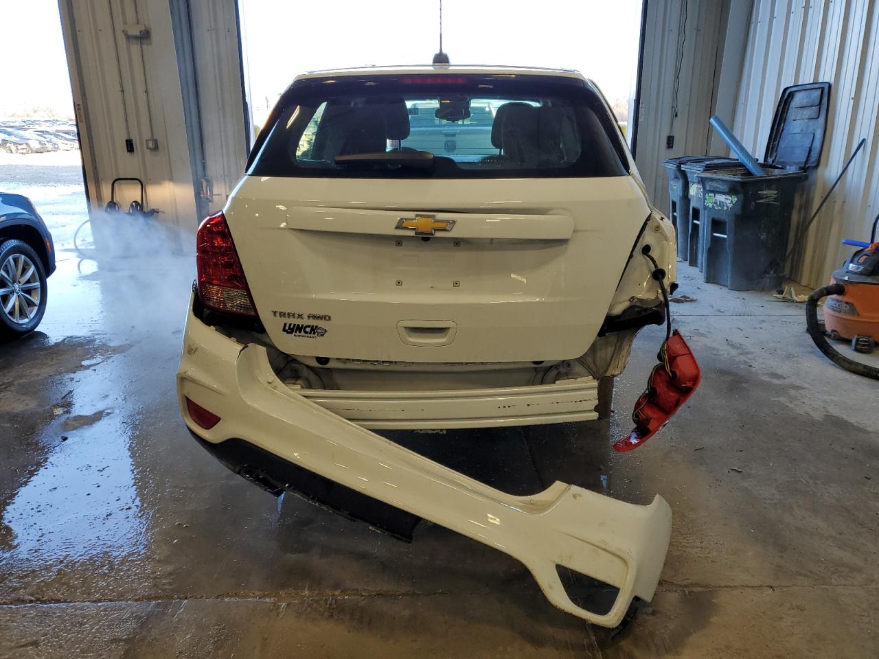 KL7CJNSBXJB715098 CHEVROLET TRAX 2018