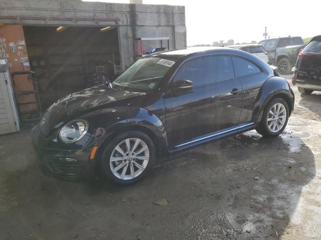 VIN 3VWFD7AT9JM702748 2018 VOLKSWAGEN BEETLE no.1