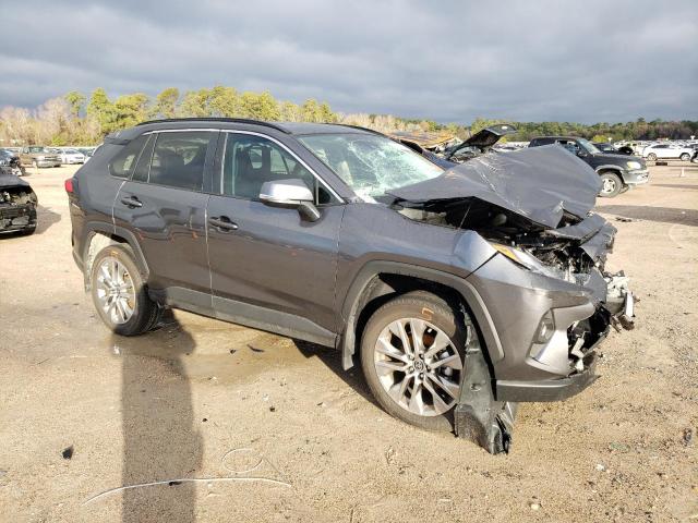 VIN 5TDBZRFH7KS995635 2019 Toyota Highlander, LE no.4