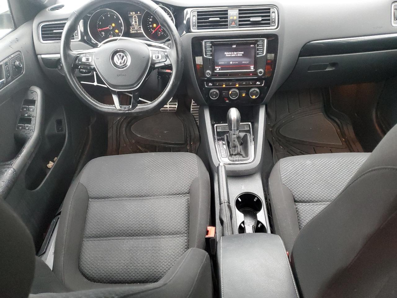 3VWD07AJ8GM345413 2016 Volkswagen Jetta Comfortline