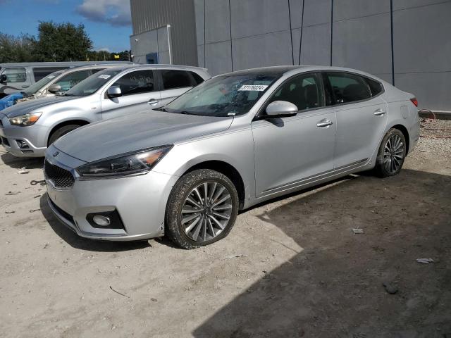 KNALC4J18H5070084 2017 Kia Cadenza Premium