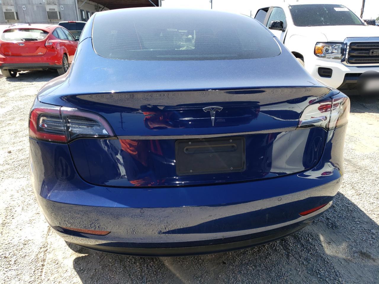 2021 Tesla Model 3 vin: 5YJ3E1EAXMF046173